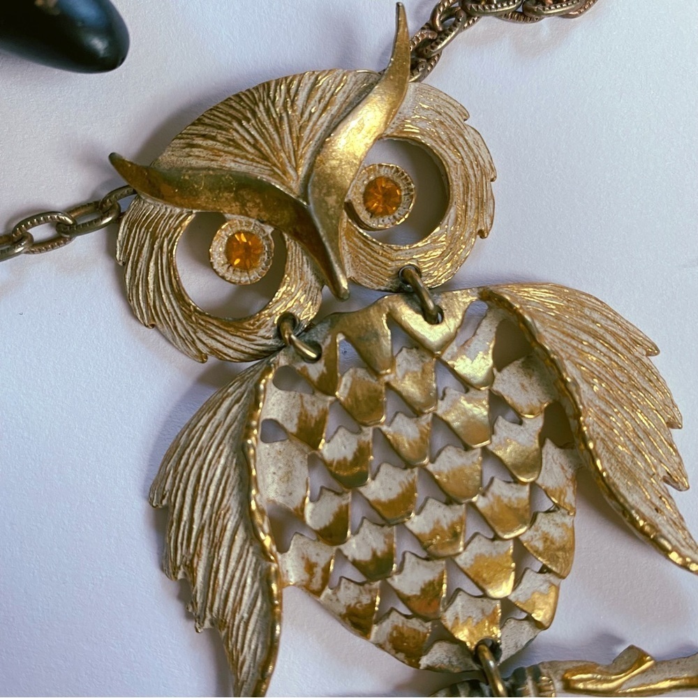 Vintage 1970s Gold Tone Owl Necklace - Picture 3 of 4